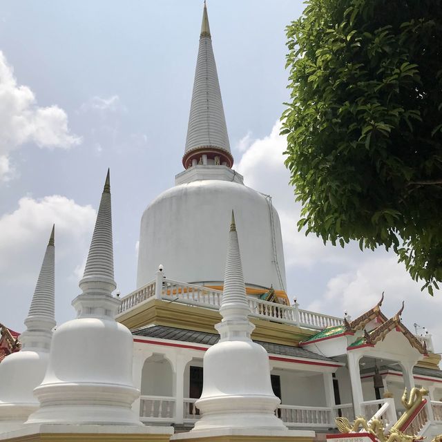วัดธาตุน้อย เมืองคอน
