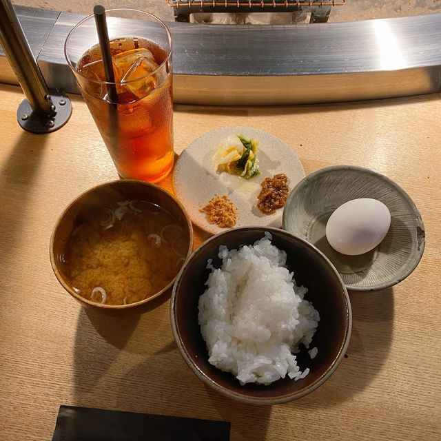 日本超人氣炭火烤漢堡排
