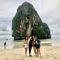 หาดไร่เลย์ หาดที่เงียบสงบและสวยงามของ จ.กระบี่
