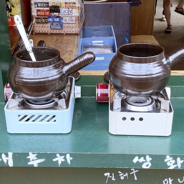 옛 먹거리가 가득한 시장