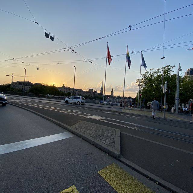 瑞士🇨🇭 ｜ 瑞士最大城市老城區半日遊🏛️ - 蘇黎世 🌟