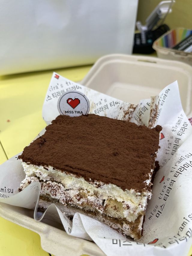 現切韓式提拉米蘇專門店(>^ω^<)