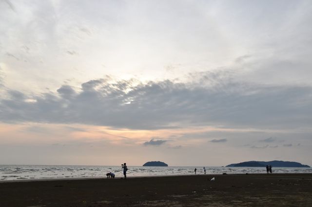 코타키나발루 일몰&석양맛집 탄중아루 해변