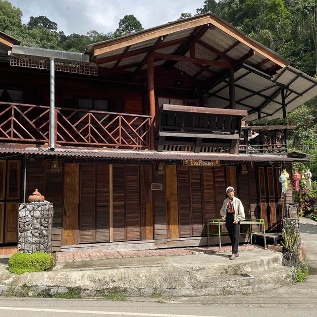🏡🌿ถ่ายรูปเช็คอินถิ่นแม่กำปอง⛰️🌸