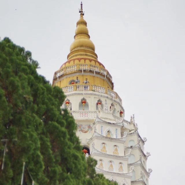 靈心寧靜！探索檳城極樂寺的宗教寶藏🏯🙏🌸