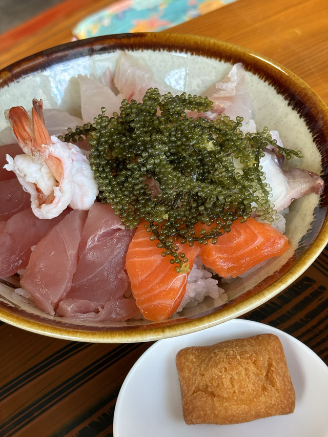 「古宇利島海膽蓋飯，值得一試」