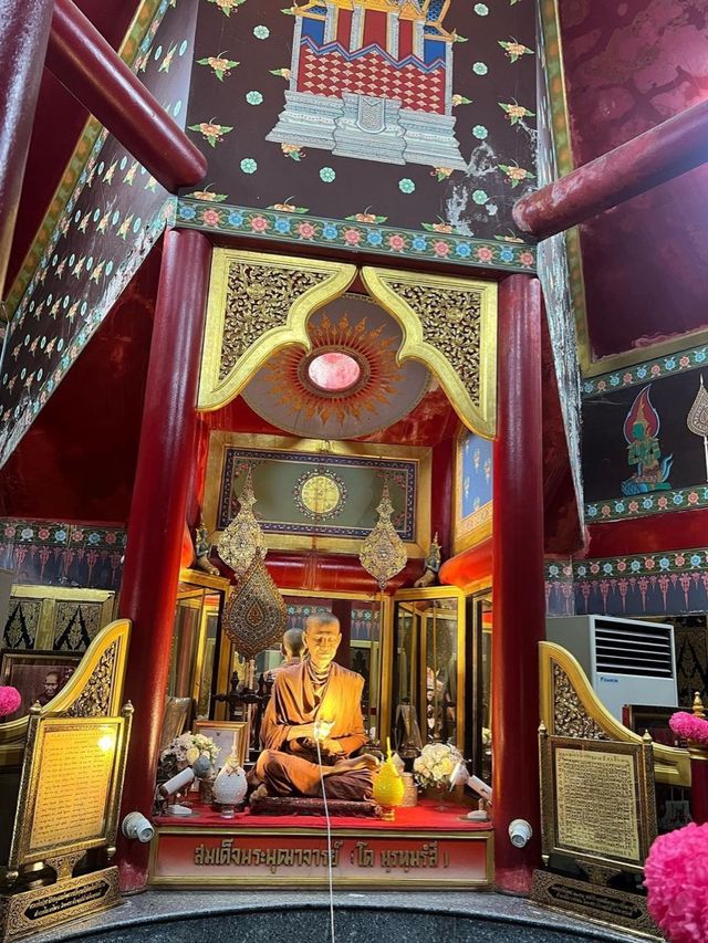 เที่ยววัดอินทรวิหาร ไหว้ขอพร หลวงพ่อโตองค์ใหญ่