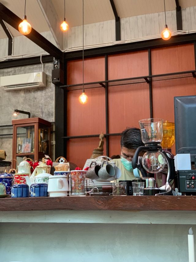 2nd November Cafe | คาเฟ่ลับเขาหล่น นครนายก