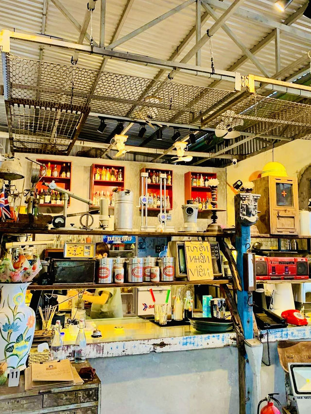 Vintage Coffee Shop In Danang🇻🇳