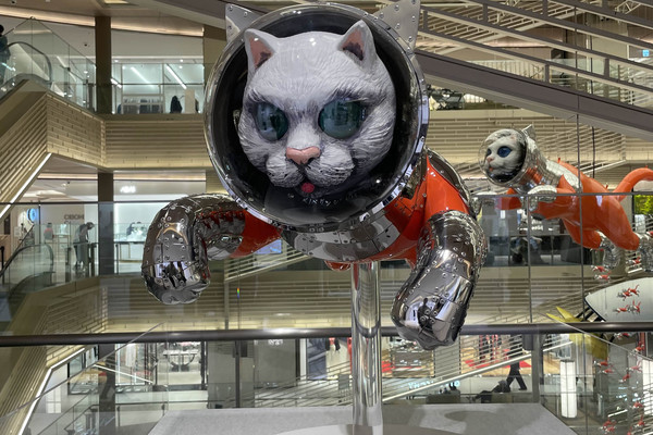 GINZA six に巨大猫？！🐱🚀 | Trip.com 東京