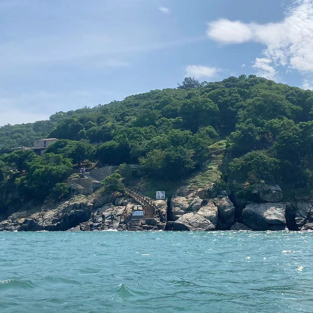 「萬山島：藍海沙灘，享受大自然樂趣」