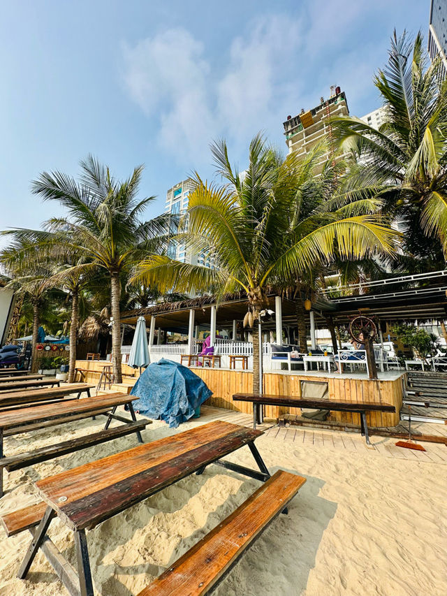 📍Paradise Beach Bar & Cinema Danang
