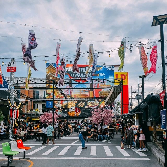 ตลาดปลา บางแสน