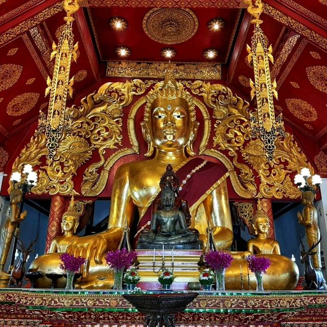 วัดกลางเวียง สักการะเสาสะดือเมืองเชียงราย 