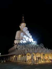 แลนด์มาร์คเขาค้อ 📍วัดพระธาตุผาซ่อนแก้ว(ยามค่ำ)
