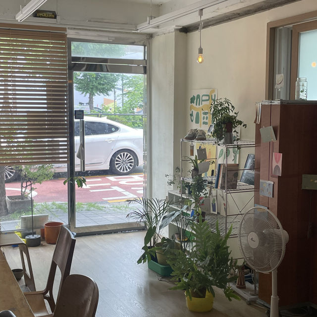 서울 보문 귀여운거 한 가득인 카페를 찾으면 카페 보리수