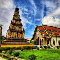 วัดจามเทวี สักการะสุวรรณจังโกฎเจดีย์  