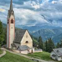 Discover Dolomiti: Italy's Alpine Paradise! 🏞️