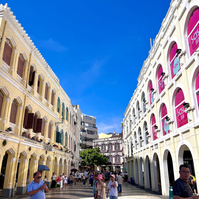 1 day in Macau: A Glittering Gambling Getaway from Hong Kong 