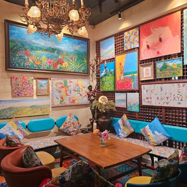 พาบุก Art experience สุดคิ้วท์