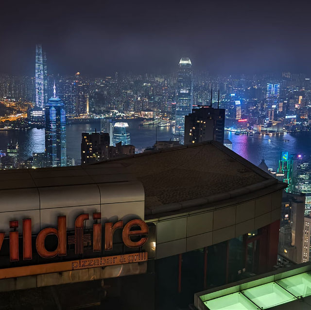 香港の夜景と山頂