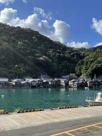 京都　まるで海に浮かぶ建物　伊根の舟屋🚤