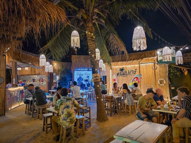 ทะเลบาร์ 🏝️ เรายกพัทยามาไว้ที่นี่แล้ว ทะเลบาร์ 🏝️ เรายกพัทยามาไว้ที่นี่แล้ว