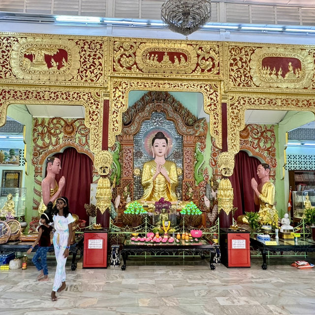 keen to see Burmese Buddhist temple in Penang