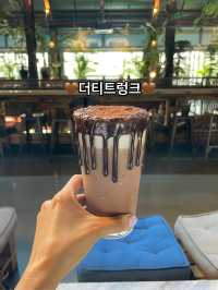 더티 갬성 가득한 파주 창고형 카페 ‘더티트렁크’🤎🤎