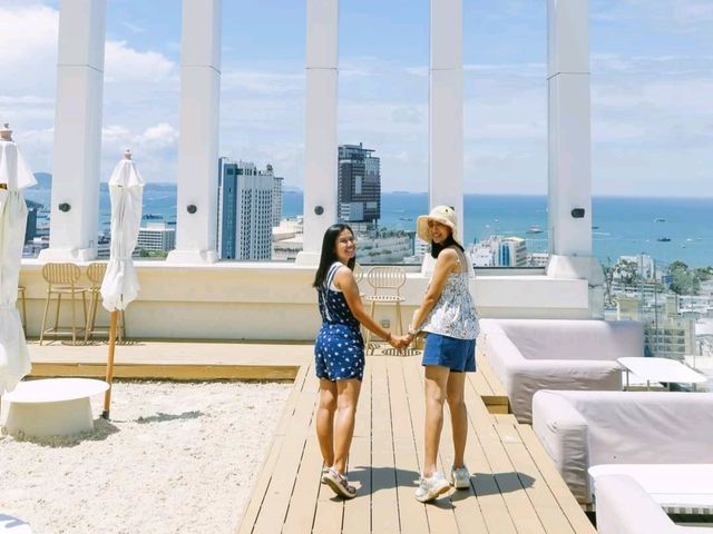 ที่พักใจกลางพัทยา Arbour Hotel