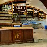 Authentic Bavarian Experience at Hofbräuhaus Munich