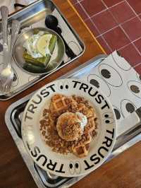 🍰 🌟 TRUST Cafe and Studio 