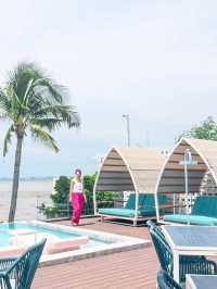 ที่พักติดทะเลพัทยา บรรยากาศซานโตรินี่ 🏖️