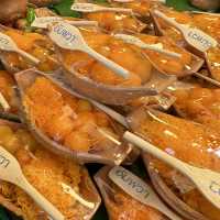 เดินกิน in อัมพวา😋✅