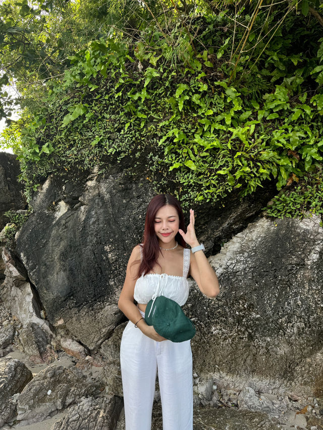 เดินเล่น ริมหาดนพรัตน์ธารา 🏖️ กระบี่