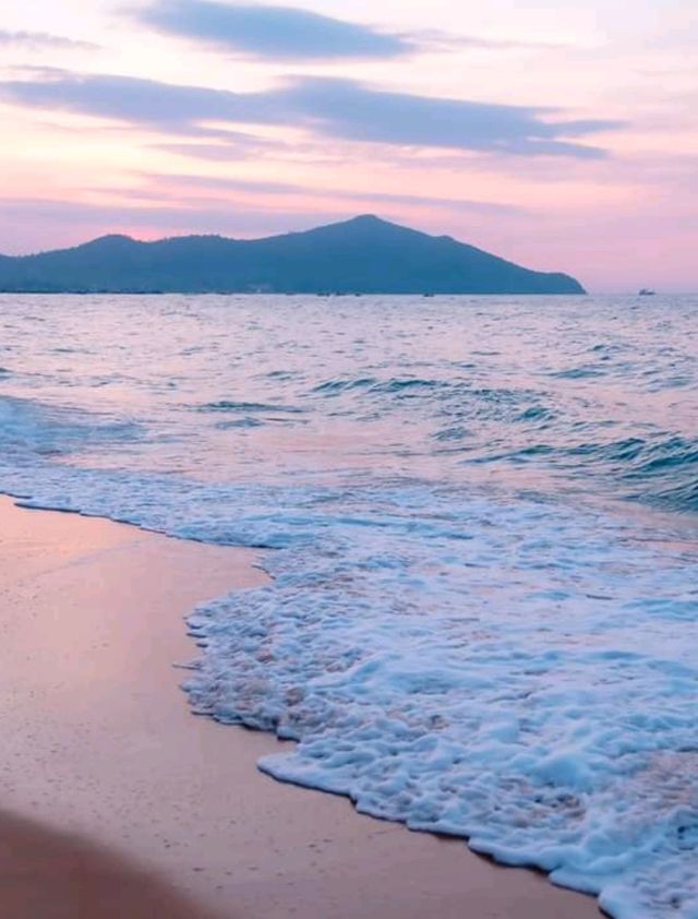 หาดบางเสร่ ชมพระอาทิตย์ตกสุดโรแมนติก 🥰