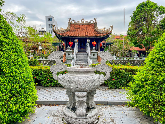 Pho Chieu Pagoda..하이퐁의 로컬사원