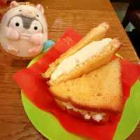 菠蘿包必食😎