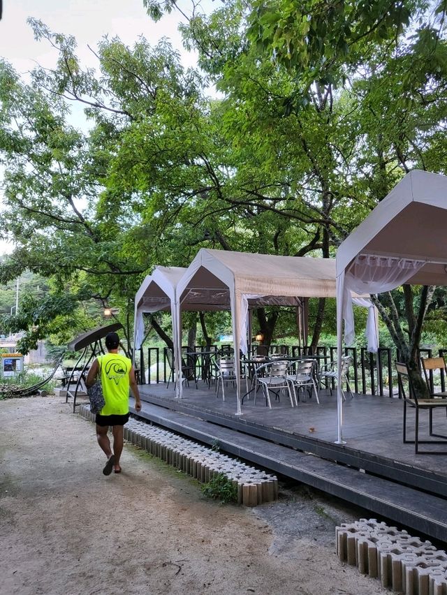 단풍시즌인 지금이 기다려지는 계곡카페
