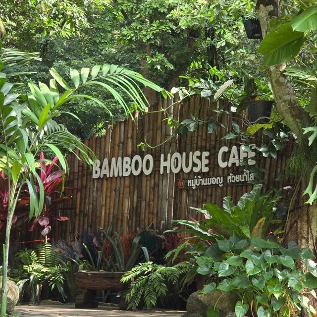 Bamboo House Cafe' ห้วยน้ำใส สวนผึ้ง