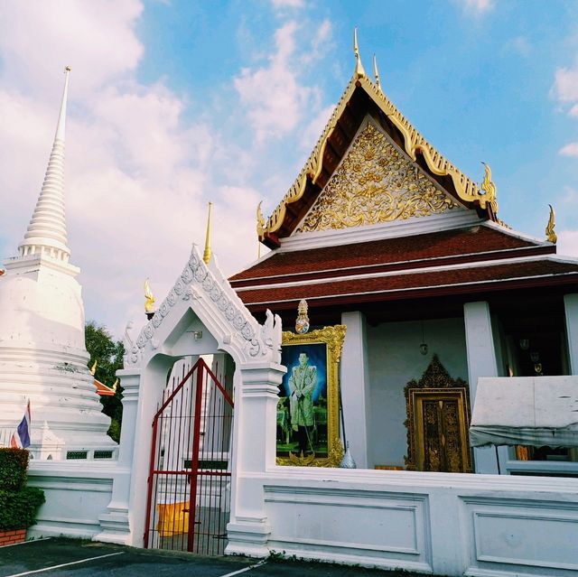 泰國曼谷著名皇家古跡寺廟景點:Wat Krua Wan Worawiharn，建築華麗雄偉，適合打卡拍照📸