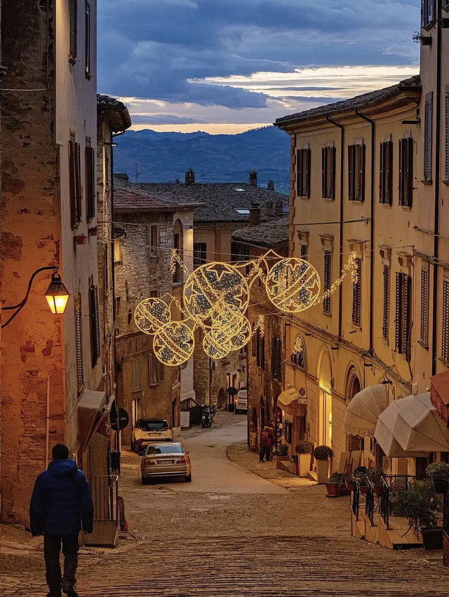 A Fairytale Christmas in Gubbio, Italy