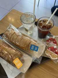 【韓国/木浦】creamcheesebaguetteが有名✨"코롬방제과점"