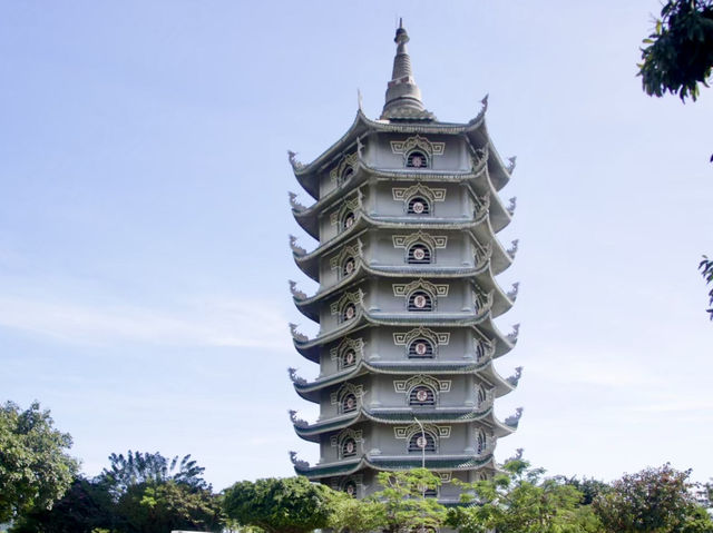วัดใหญ่ในดานัง ฟังเสียงคลื่นทะเล เวียดนาม🇻🇳