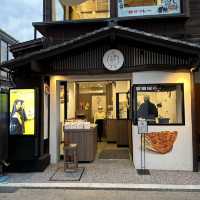 【鎌倉】豊島屋　瀬戸小路　鳩サブレ