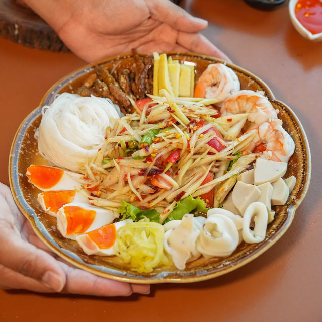 Jomhom Cafe & Restaurant