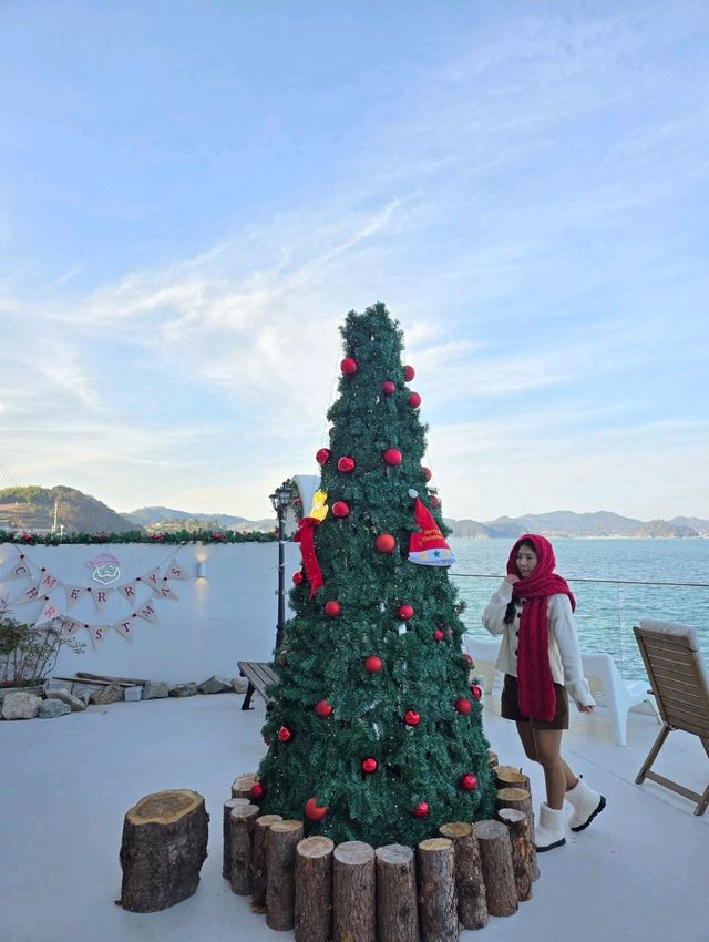 탁트인 겨울바다의 매력에 푹 빠지는 거제카페💙