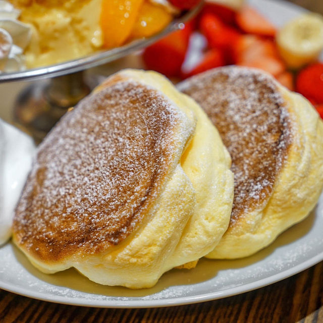 Chill Vibes and Delicious Pancakes at Fuku Cafe🥞