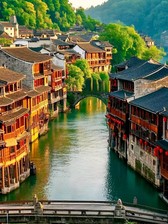 Explore the Timeless Beauty of Fenghuang Ancient Town