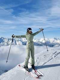 ⛷️ Skiing in the Alps: A Winter Wonderland of Adventure & Beauty 🏔️❄️